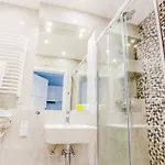 Coin Krakowska 3*