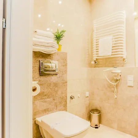 Coin Krakowska Hotell 3*